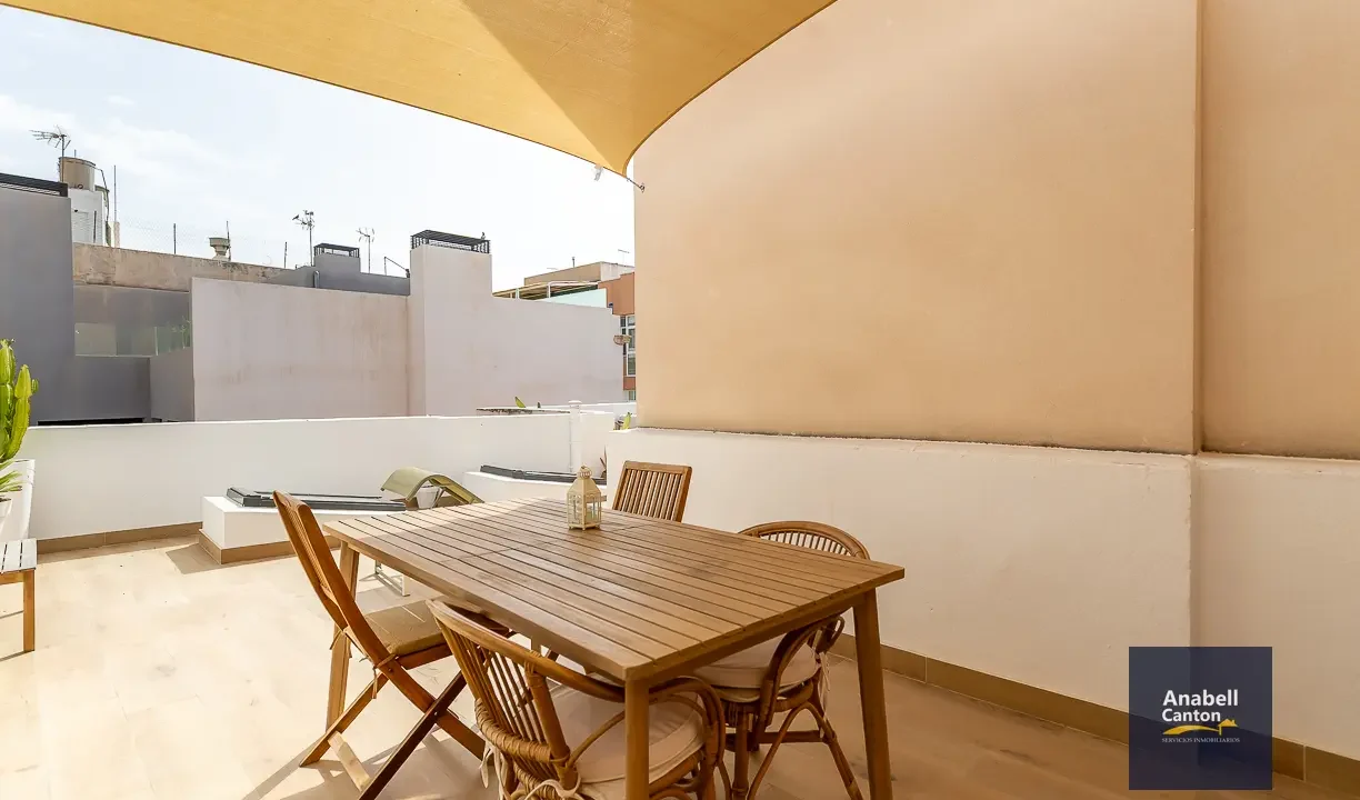 alt=_casa en venta en centro historico Almería_-24
